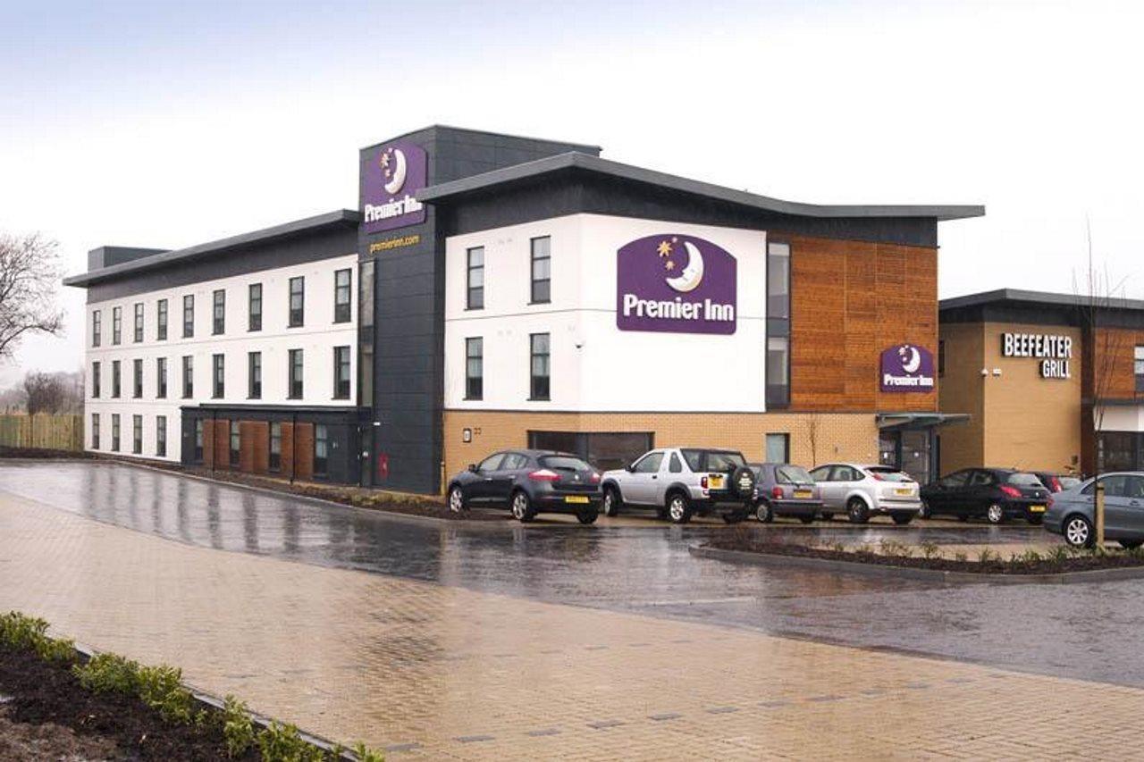Premier Inn Glasgow นิวตันเมิร์นส์ ภายนอก รูปภาพ