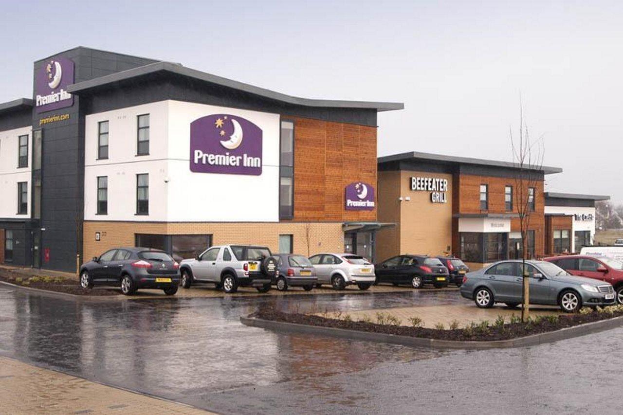 Premier Inn Glasgow นิวตันเมิร์นส์ ภายนอก รูปภาพ